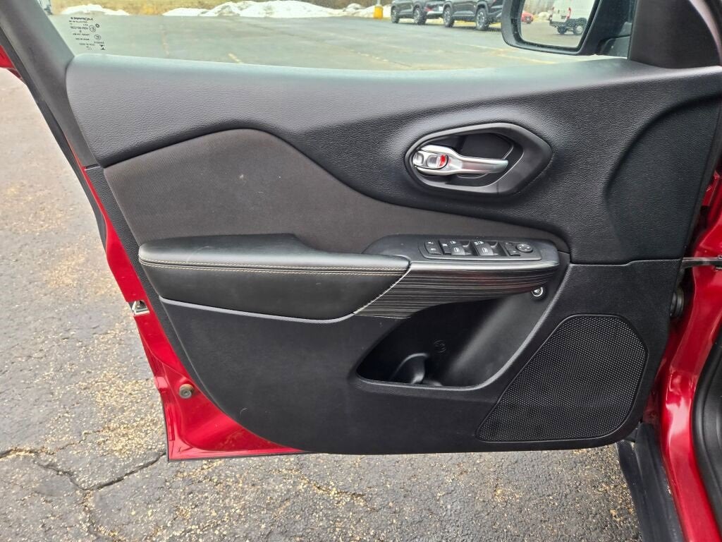 2017 Jeep Cherokee Sport