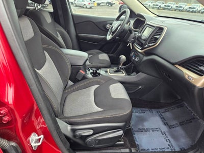 2017 Jeep Cherokee Sport