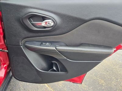 2017 Jeep Cherokee Sport