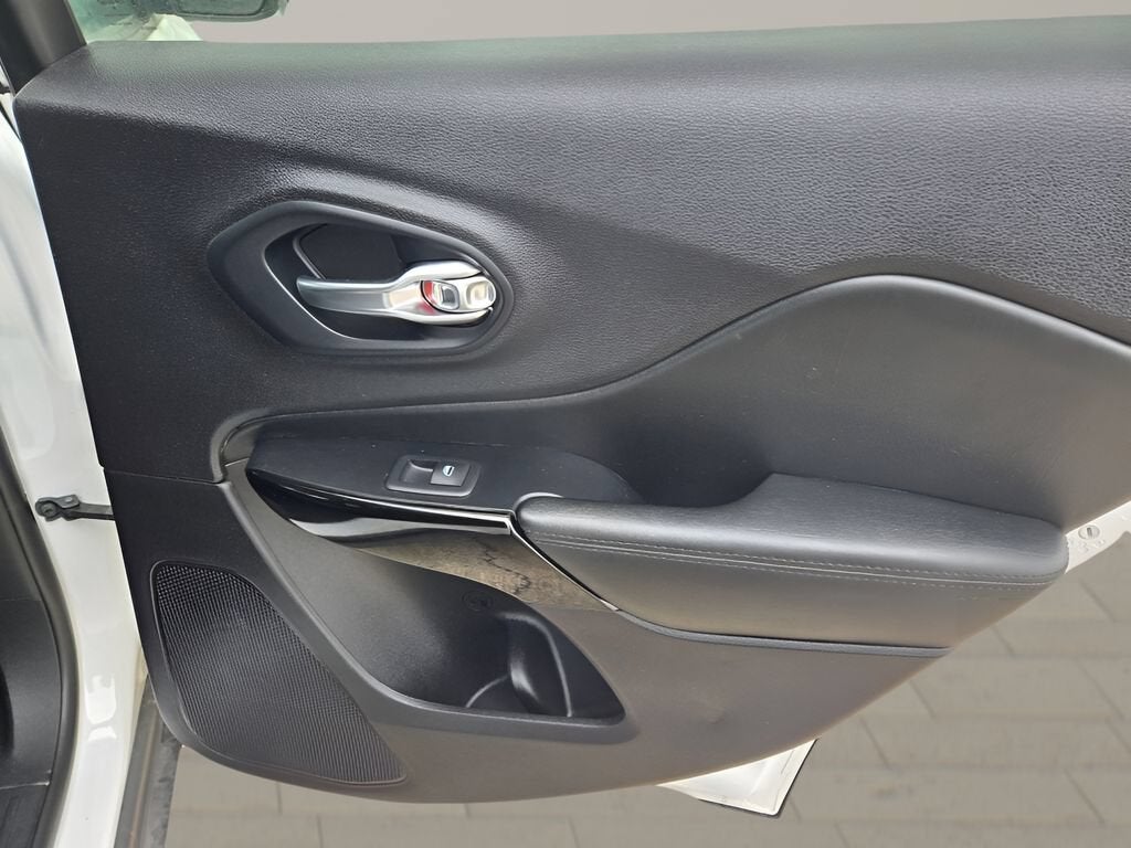 2021 Jeep Cherokee Altitude FWD