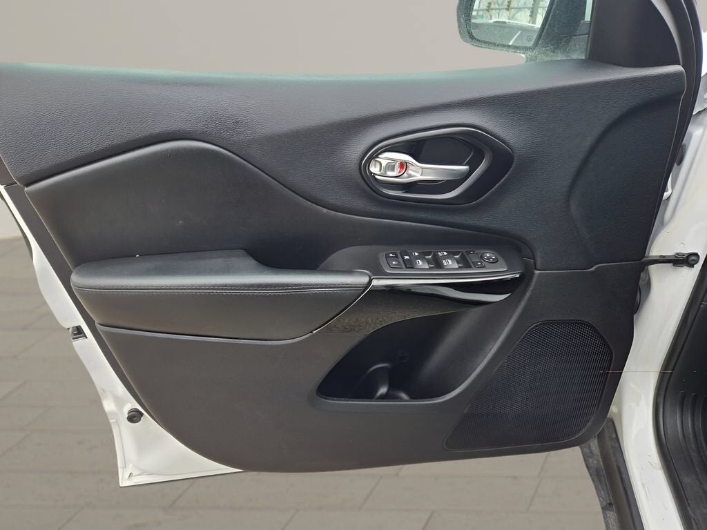 2021 Jeep Cherokee Altitude FWD