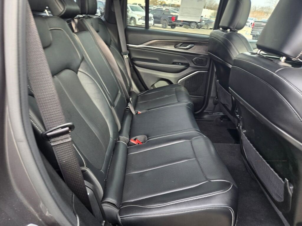 2022 Jeep Grand Cherokee Overland 4x4