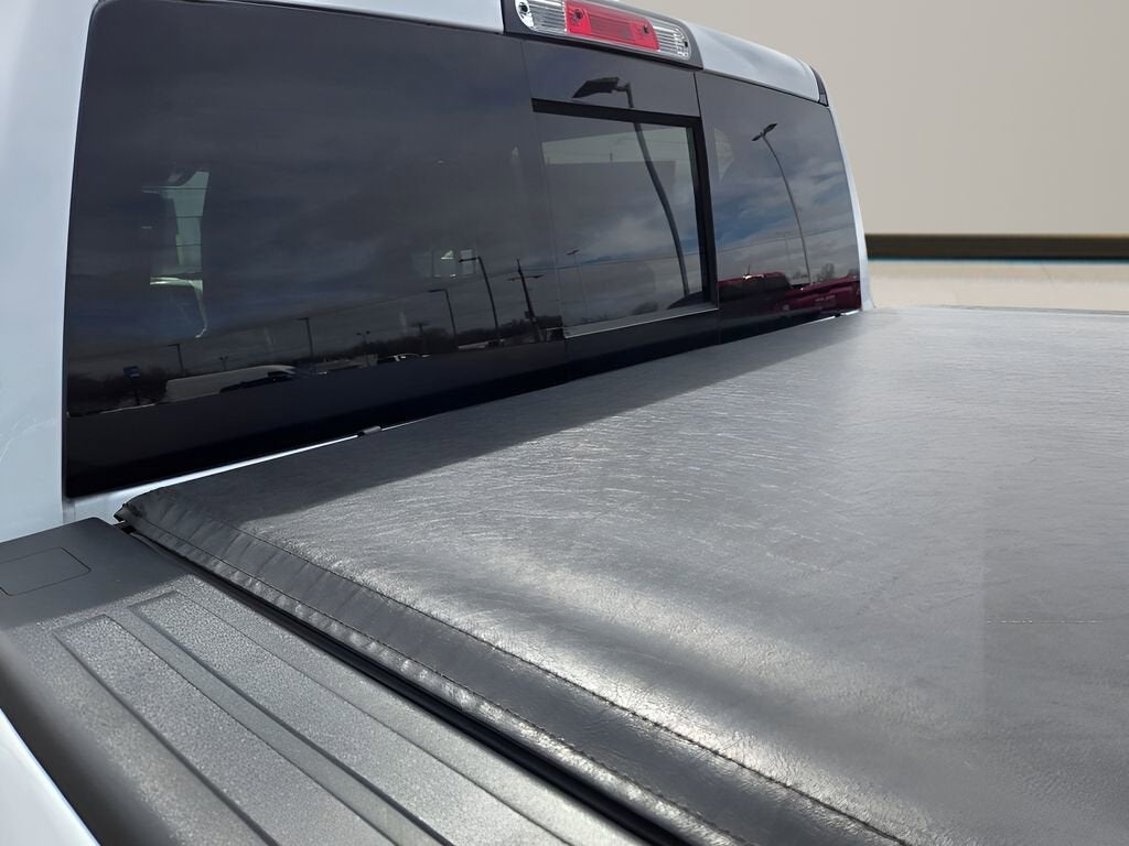 2020 RAM 1500 Laramie Crew Cab 4x4 5'7" Box