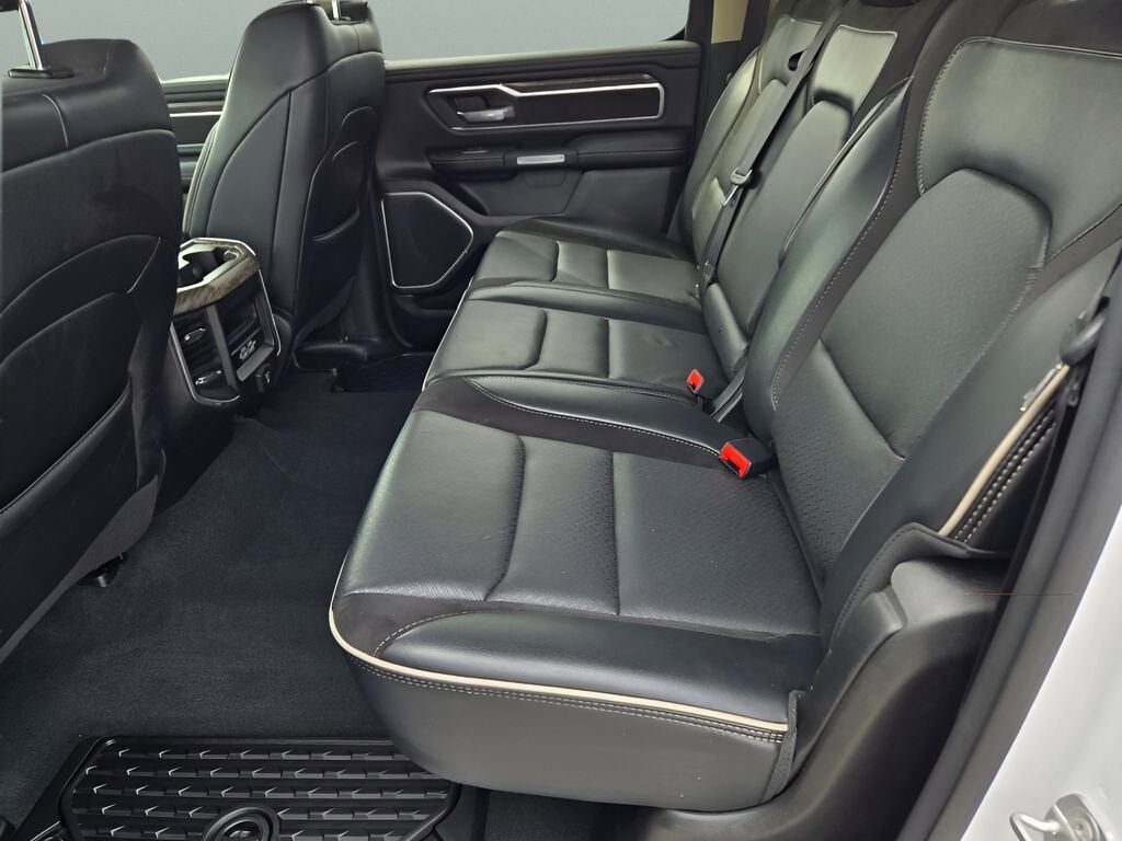 2020 RAM 1500 Laramie Crew Cab 4x4 5'7" Box