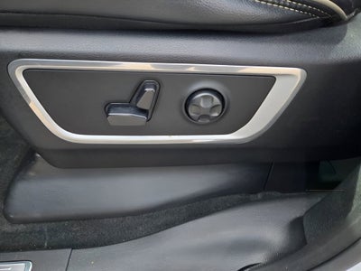 2020 RAM 1500 Laramie Crew Cab 4x4 5'7" Box