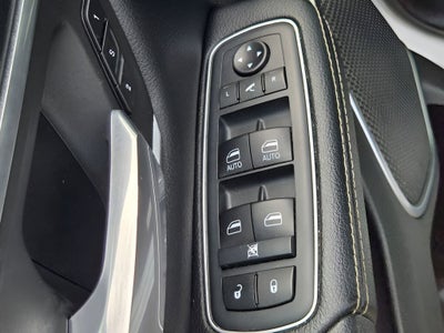 2020 RAM 1500 Laramie Crew Cab 4x4 5'7" Box