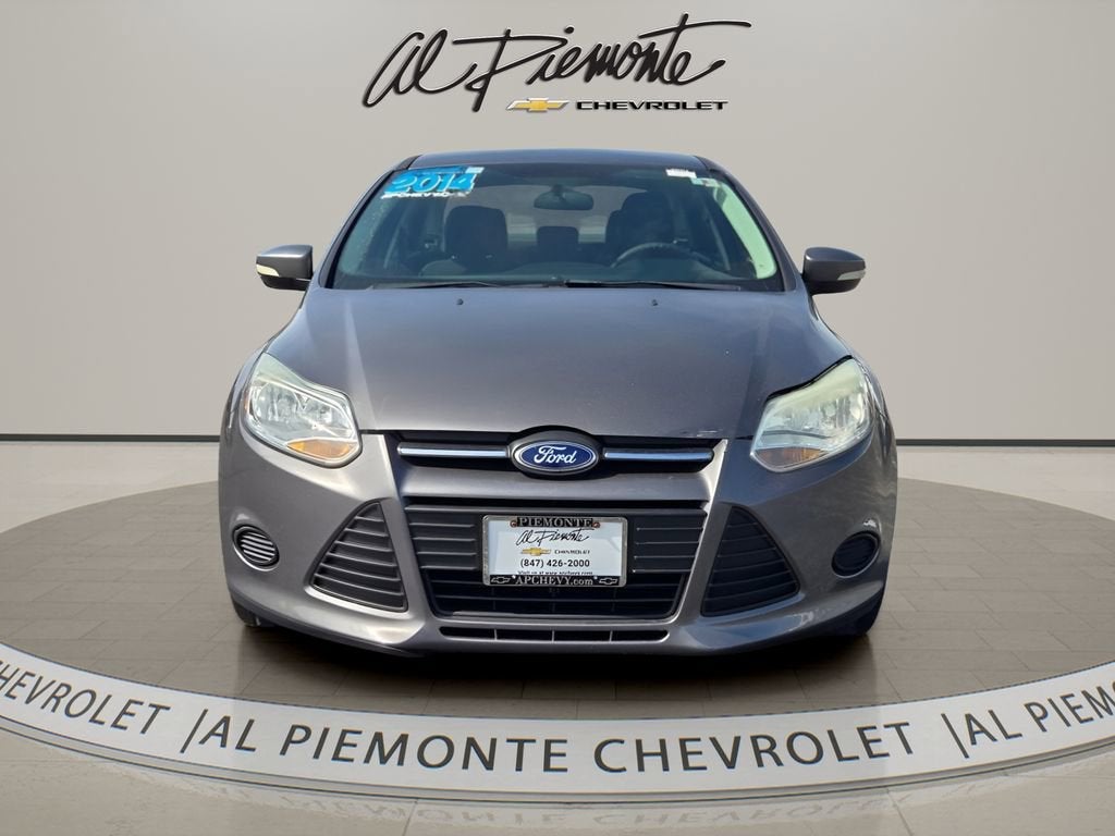 Used 2014 Ford Focus SE with VIN 1FADP3F25EL205803 for sale in East Dundee, IL