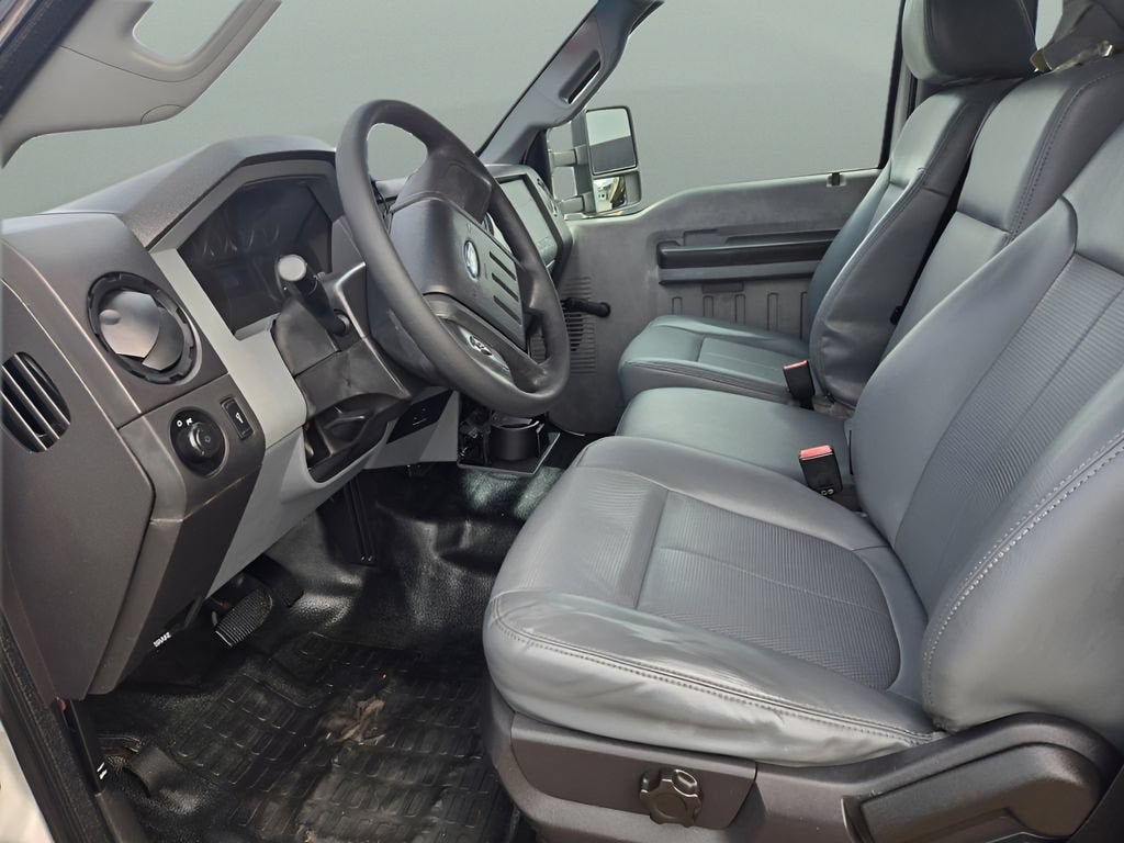 2015 Ford Super Duty F-550 DRW XL