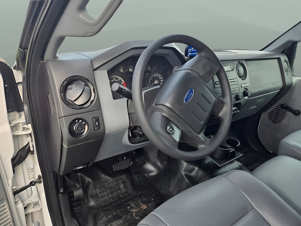 2015 Ford Super Duty F-550 DRW XL