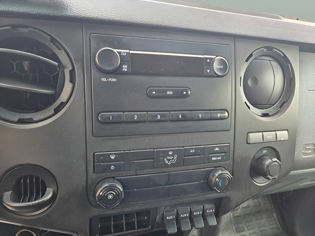 2015 Ford Super Duty F-550 DRW XL