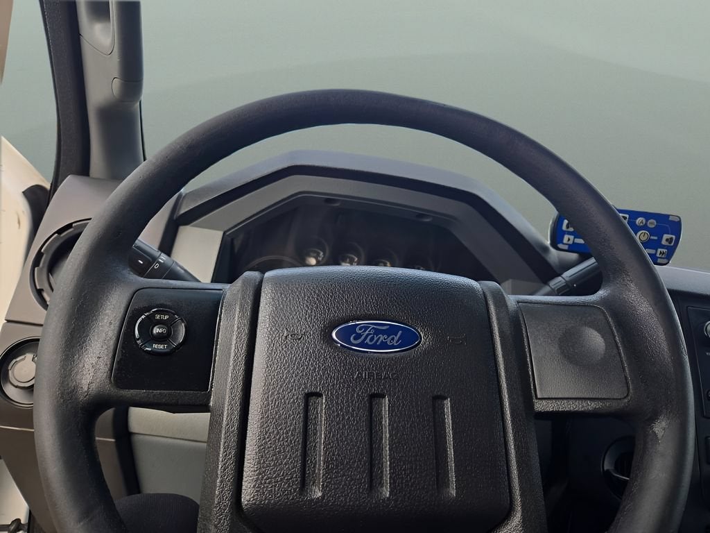 2015 Ford Super Duty F-550 DRW XL