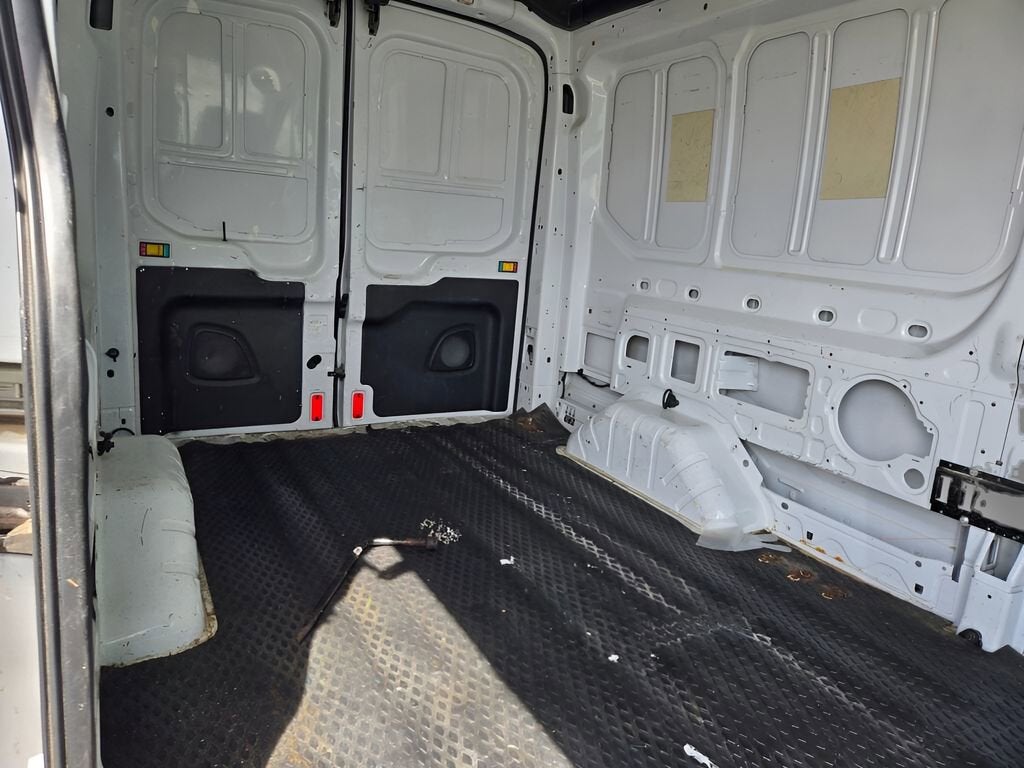 2017 Ford Transit-250 T-250 148 MD RF S