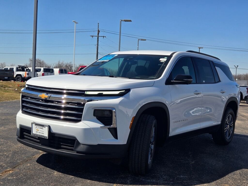 2024 Chevrolet Traverse LT