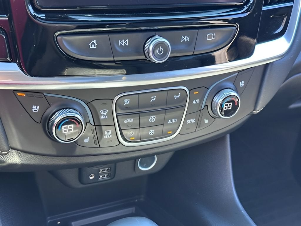 2023 Chevrolet Traverse Premier