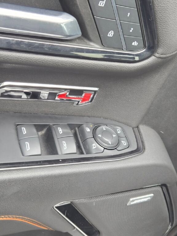 2022 GMC Sierra 1500 AT4