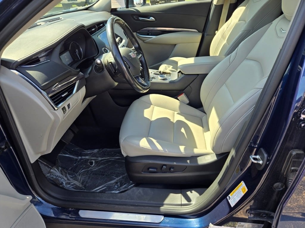 2021 Cadillac XT4 Luxury