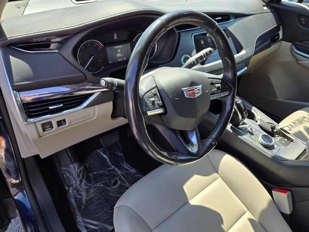 2021 Cadillac XT4 Luxury