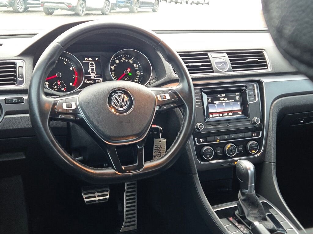 2016 Volkswagen Passat 1.8T R-Line