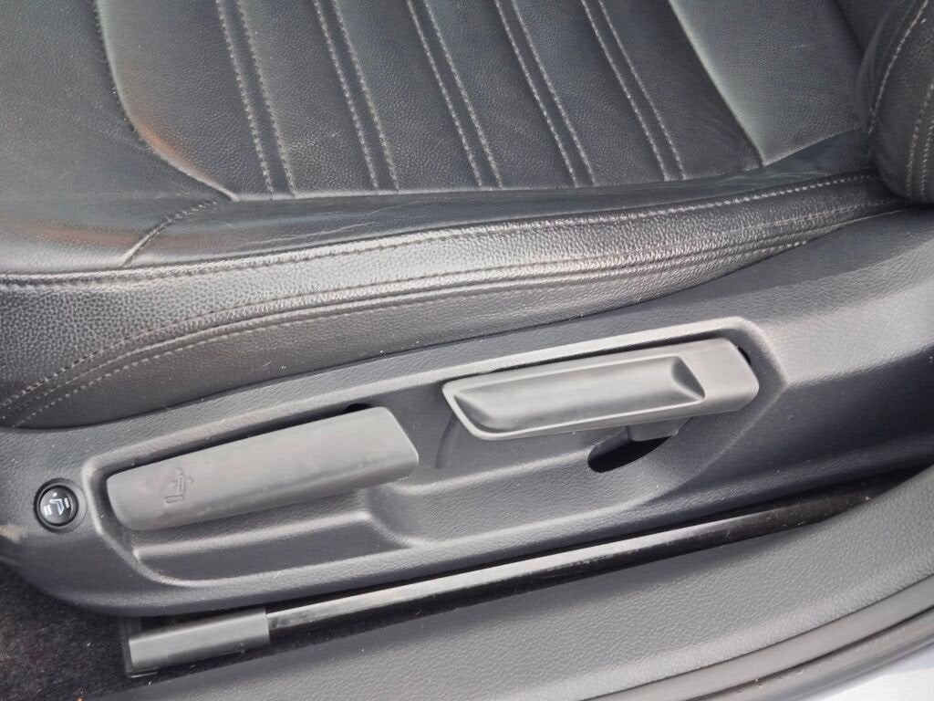 2016 Volkswagen Passat 1.8T R-Line