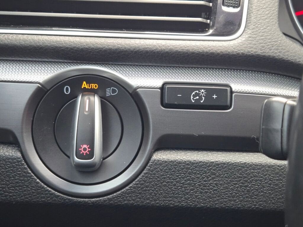 2016 Volkswagen Passat 1.8T R-Line