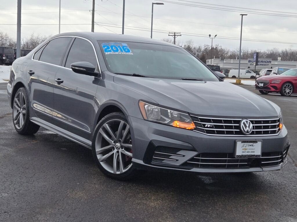 2016 Volkswagen Passat 1.8T R-Line