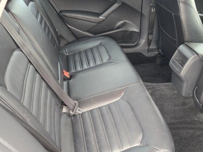 2016 Volkswagen Passat 1.8T R-Line