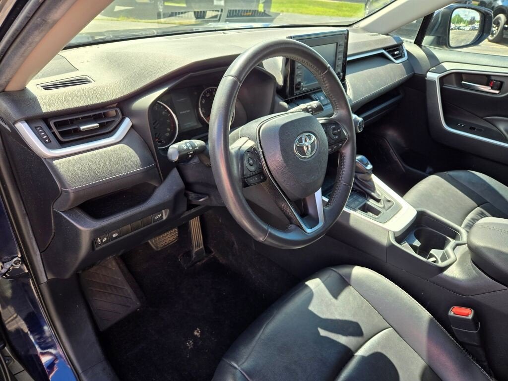 2020 Toyota RAV4 XLE Premium