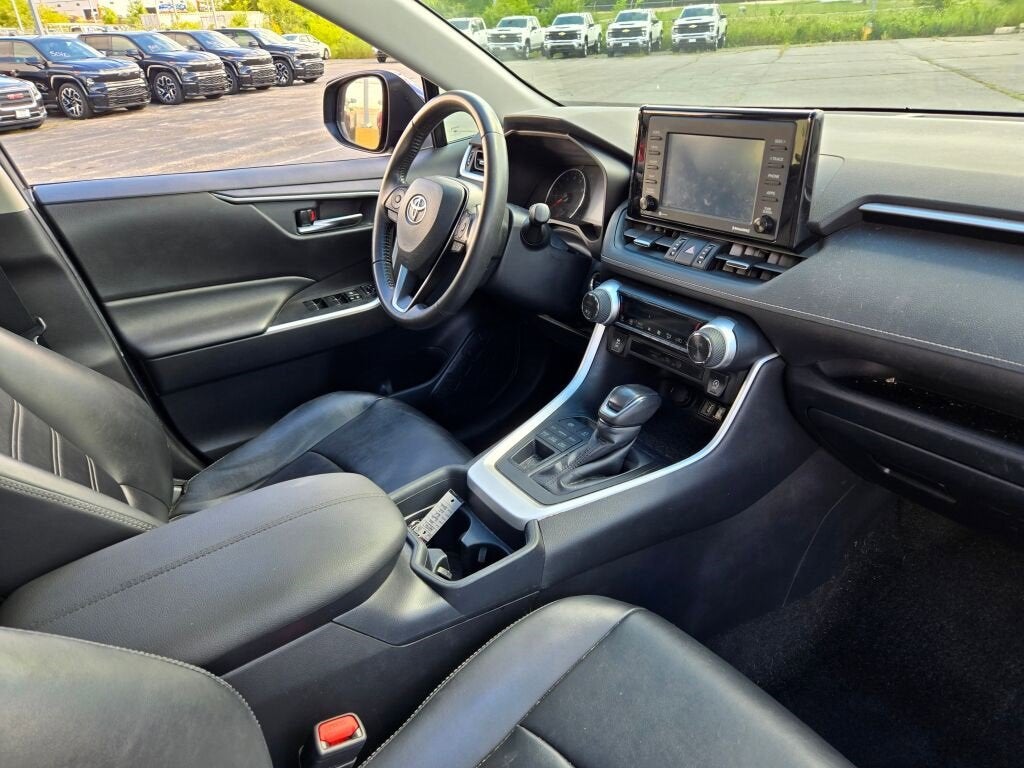 2020 Toyota RAV4 XLE Premium