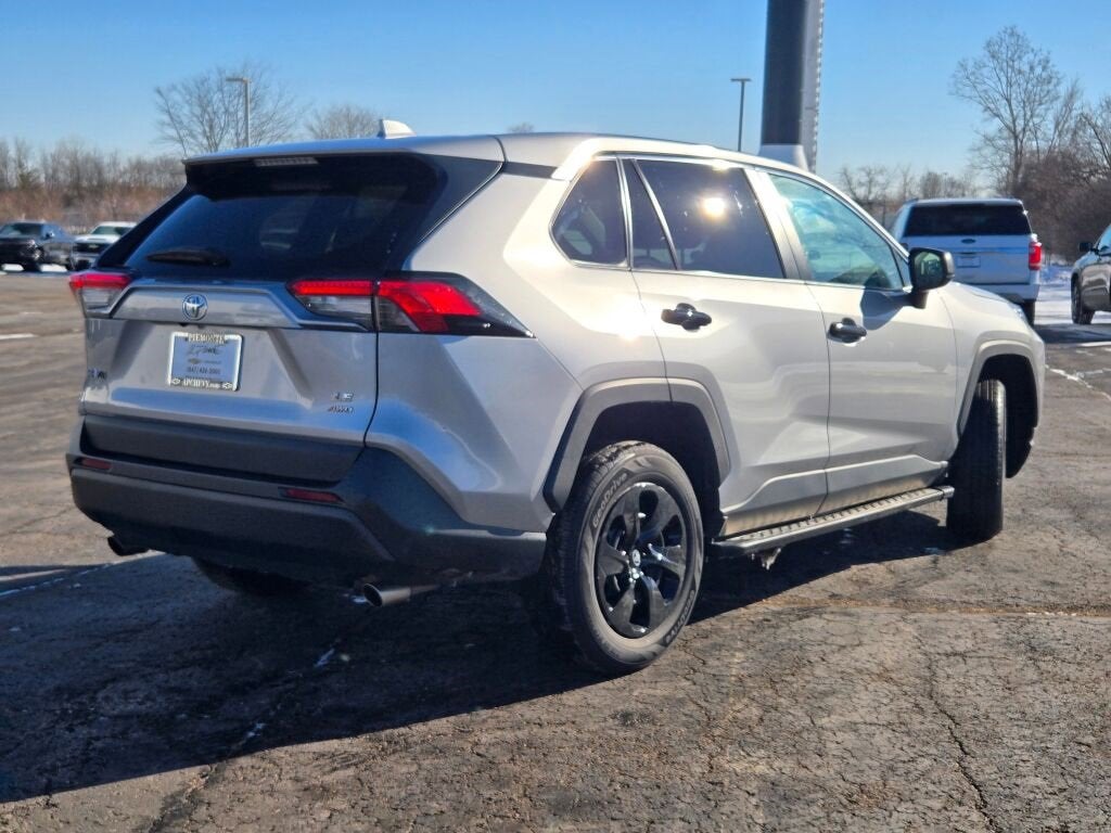2022 Toyota RAV4 LE