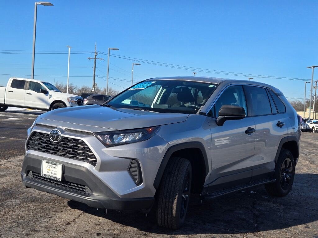 2022 Toyota RAV4 LE