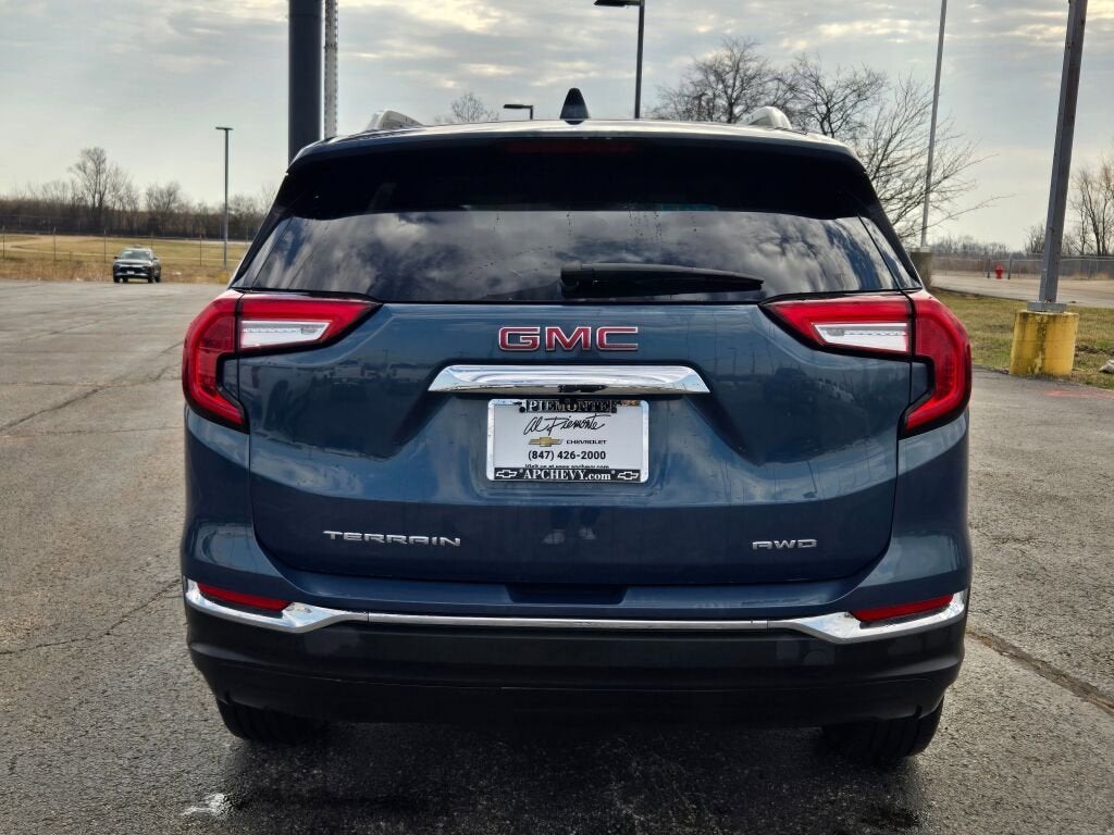 2024 GMC Terrain SLT