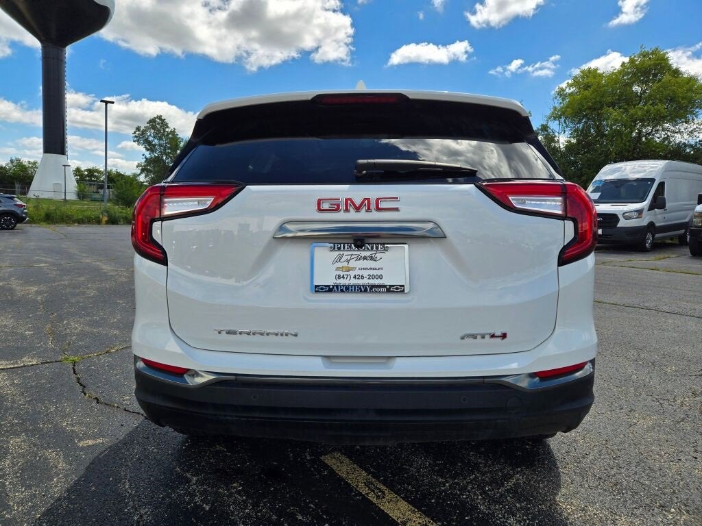 2023 GMC Terrain AT4