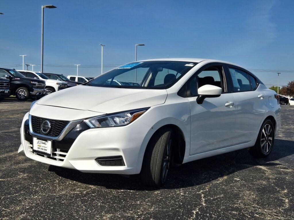 2022 Nissan Versa SV
