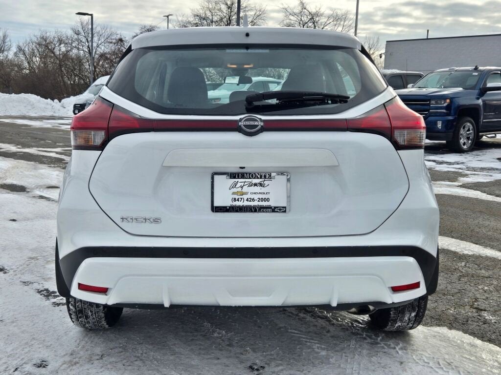 2023 Nissan Kicks S