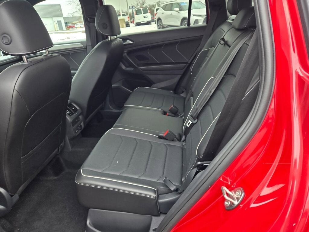 2024 Volkswagen Tiguan 2.0T SEL R-Line