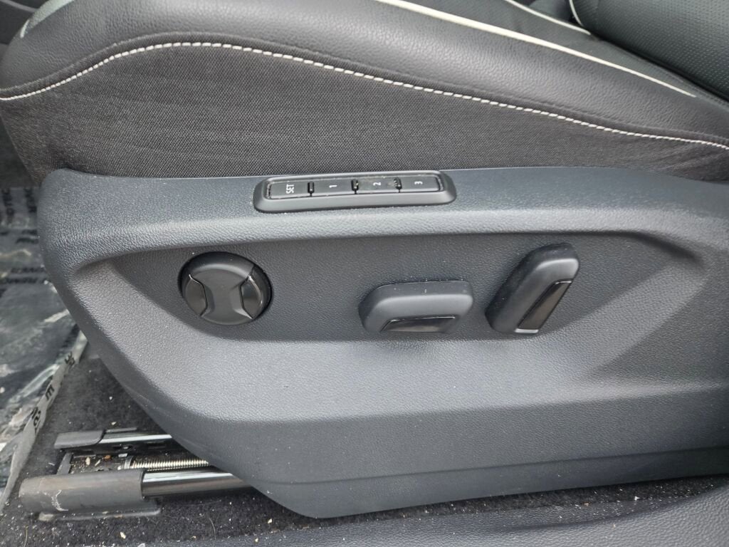 2024 Volkswagen Tiguan 2.0T SEL R-Line