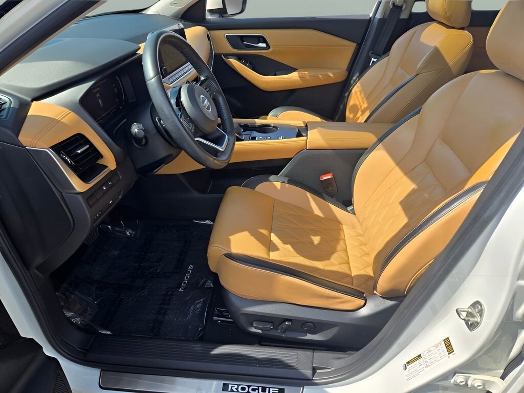 2021 Nissan Rogue Platinum FWD