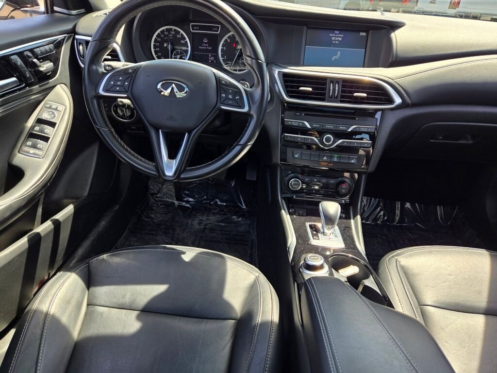 2018 INFINITI QX30 Premium