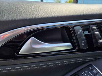 2018 INFINITI QX30 Premium