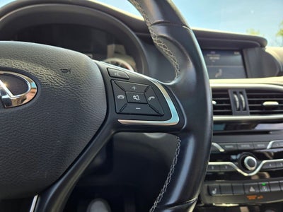 2018 INFINITI QX30 Premium