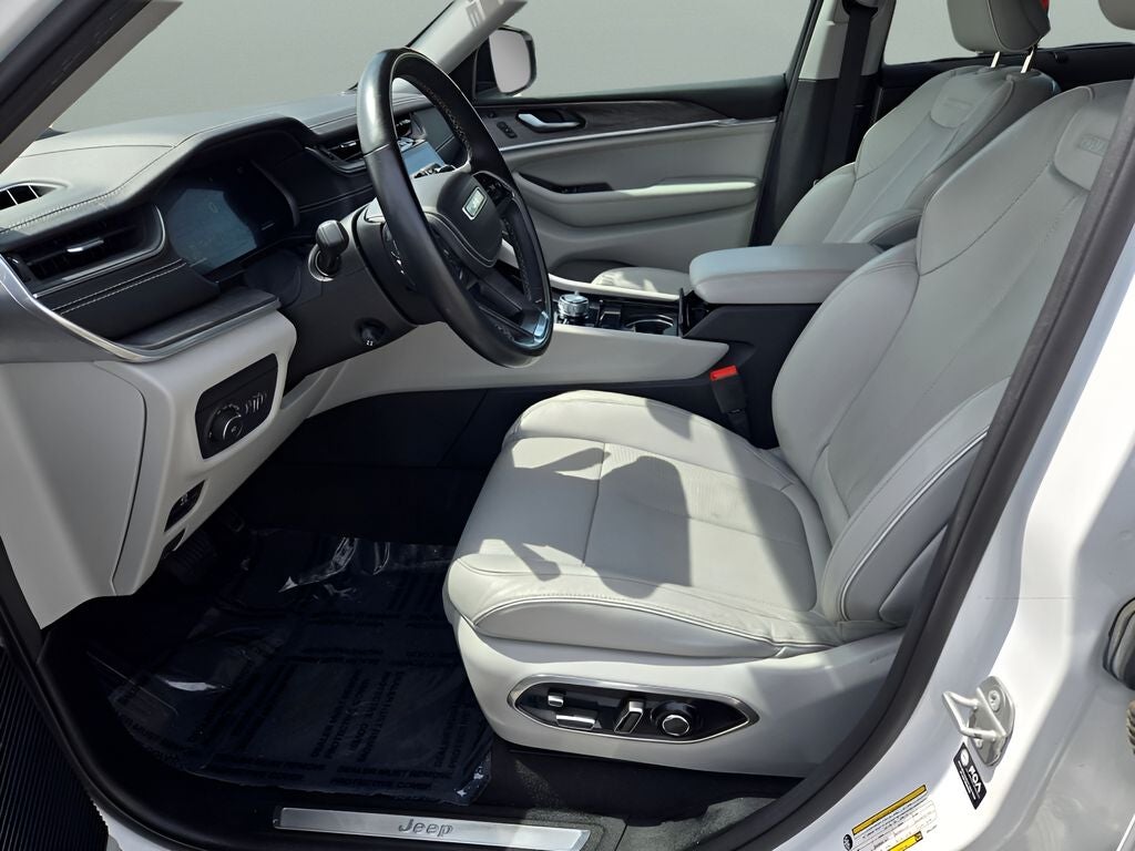 2022 Jeep Grand Cherokee Overland