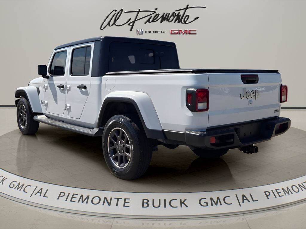 2022 Jeep Gladiator Overland