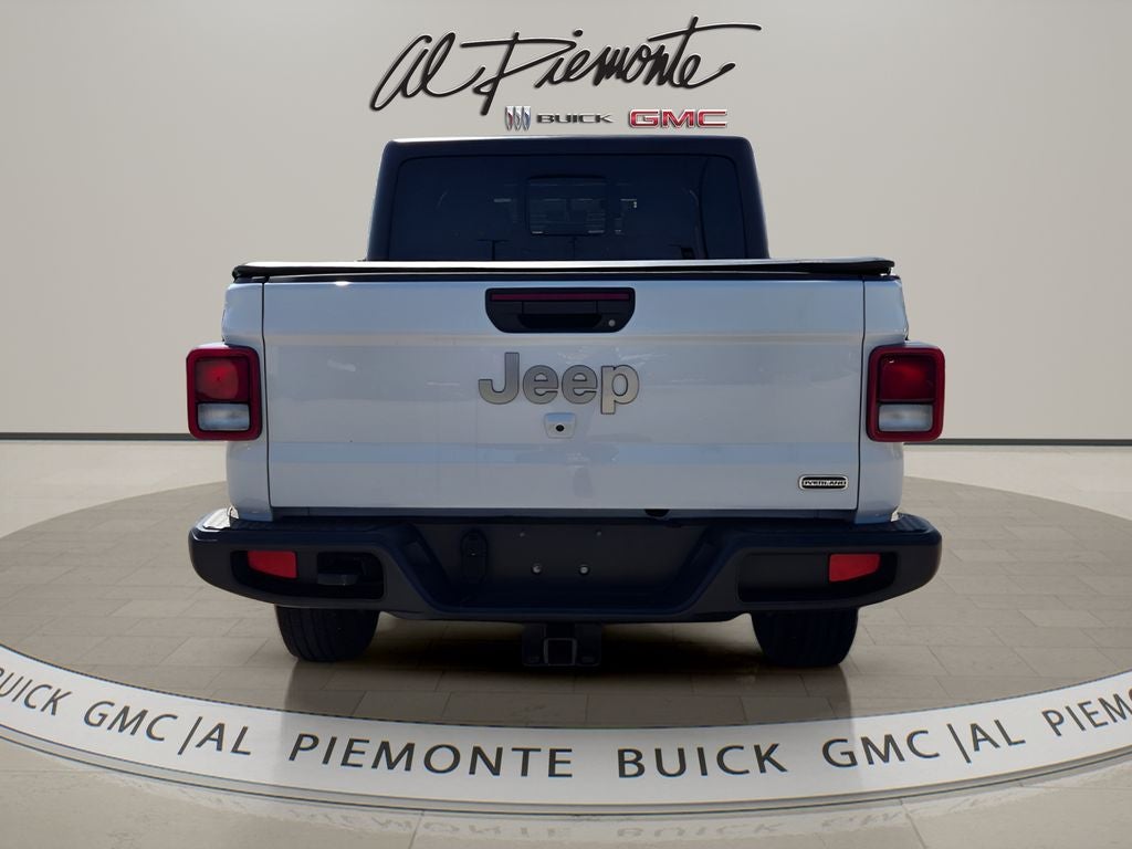 2022 Jeep Gladiator Overland