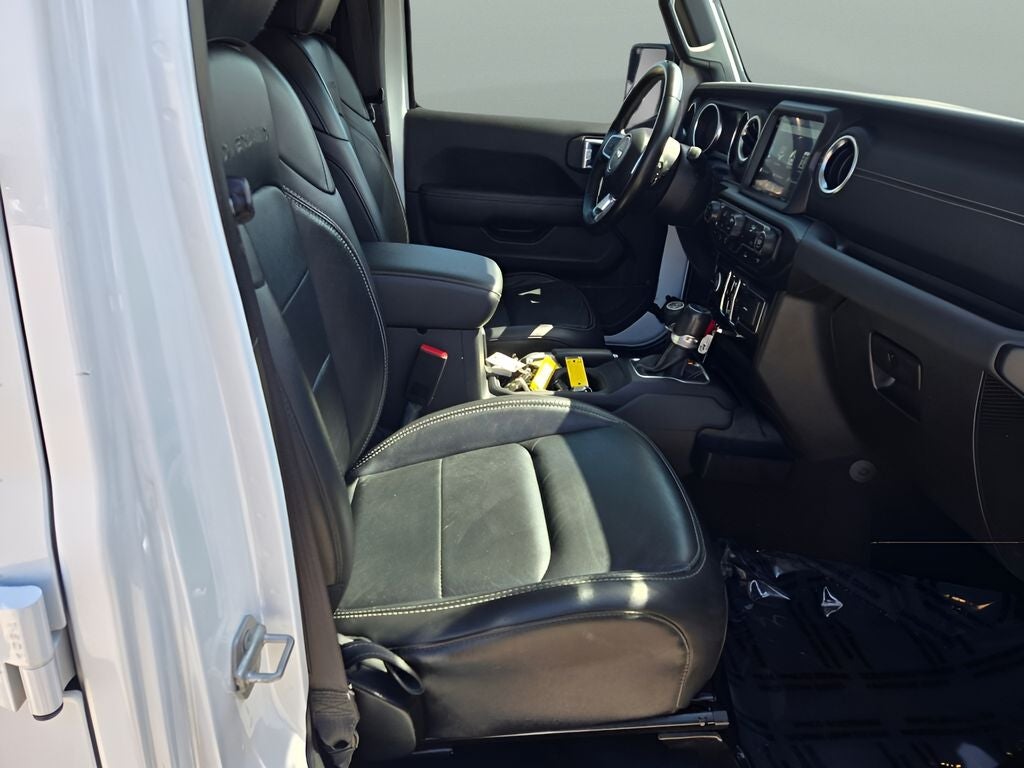 2022 Jeep Gladiator Overland