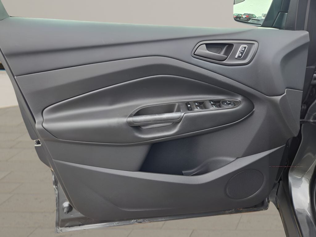 2016 Ford Escape S