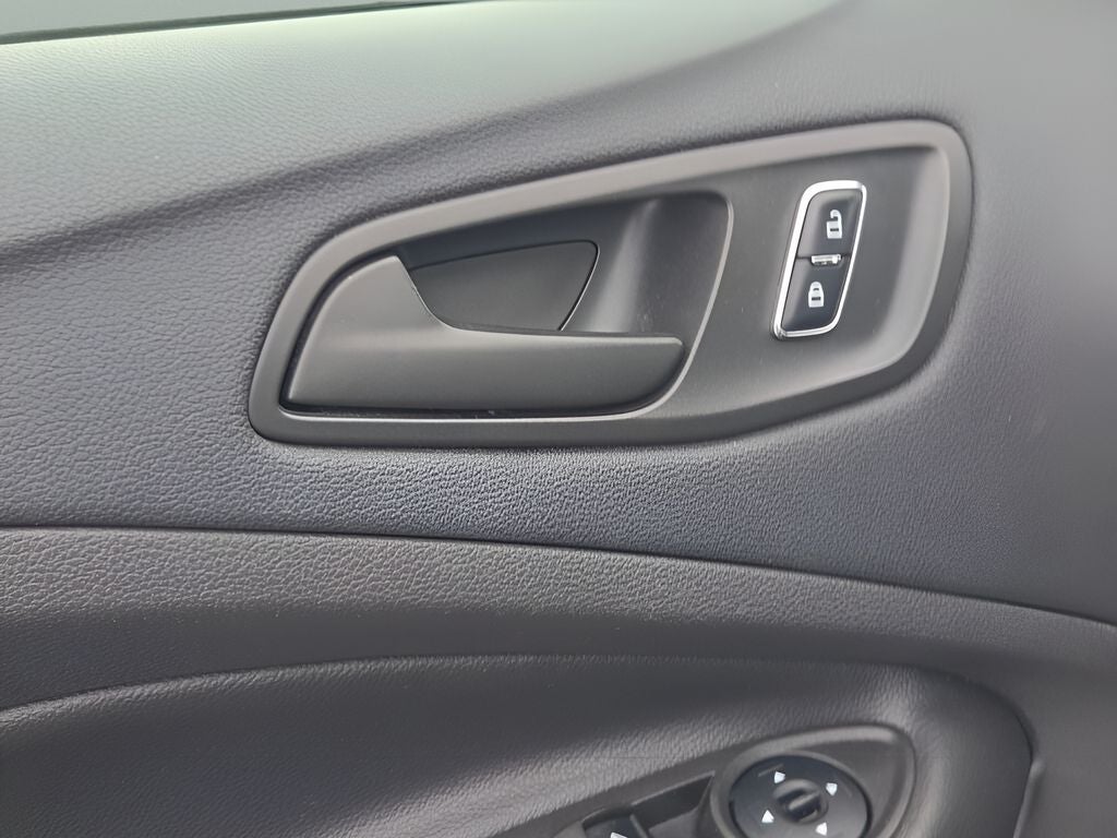 2016 Ford Escape S