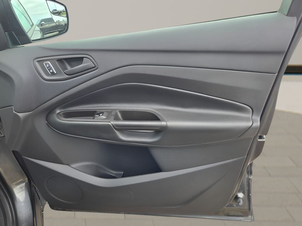 2016 Ford Escape S