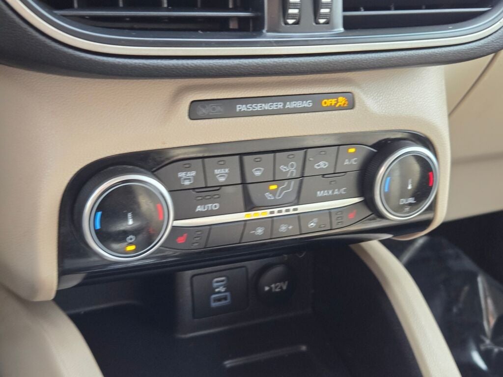 2022 Ford Escape Hybrid SEL