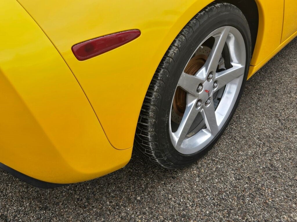 2005 Chevrolet Corvette Base