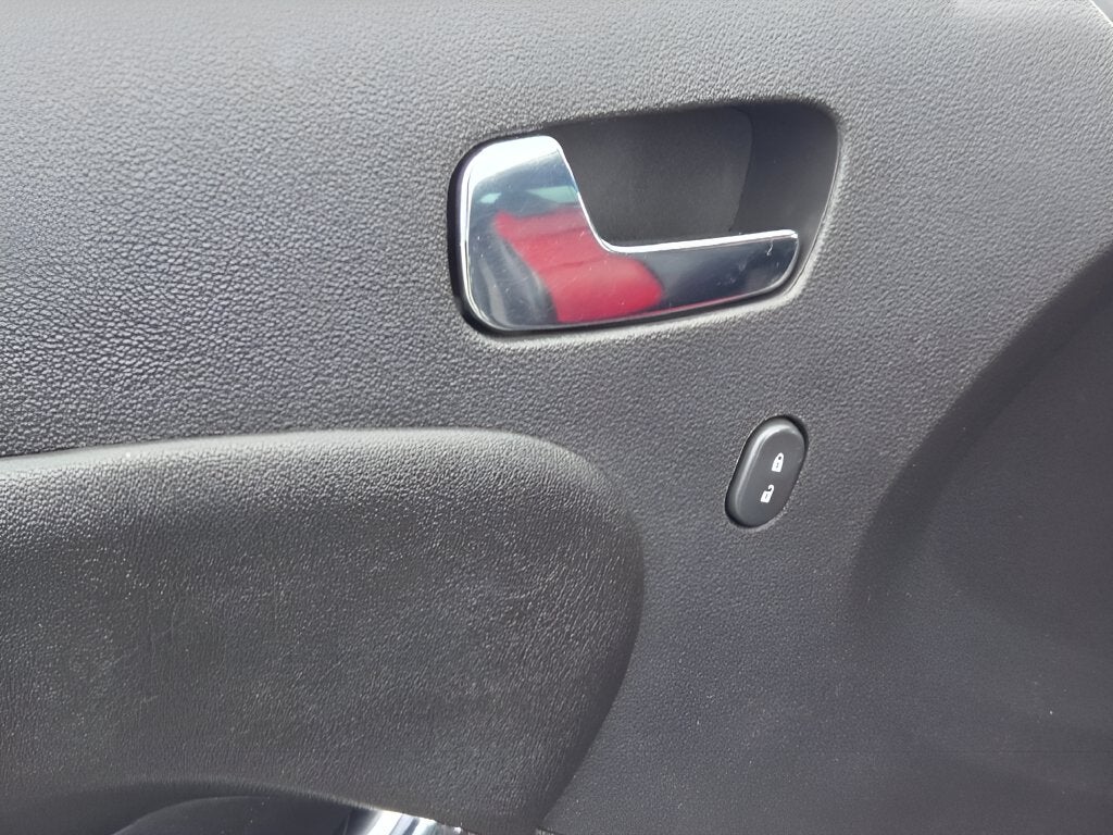 2007 Saturn Sky Red Line